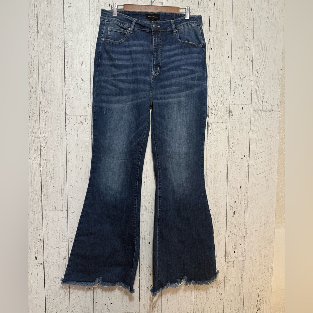 RISEN Flare Jeans in Deep Blue